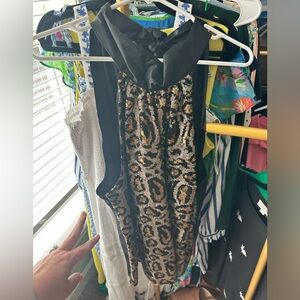 Holiday Party Ready - sleeveless sequin top. Sz XXL